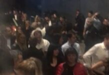 Θεσσαλονίκη: Το… αδιαχώρητο έξω από νυχτερινό κέντρο για ένα τσιγάρο!