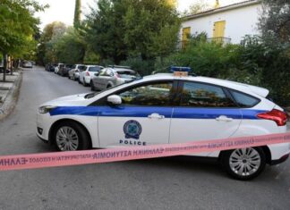 Καμίνια: «Θεέ μου τι έκανα» – Μυστήριο οι λόγοι που οδήγησαν την 14χρονη να μαχαιρώσει την μητέρα της