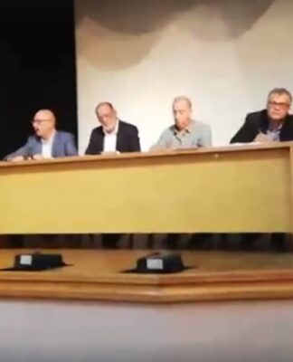 Σάμος: Παραιτείται ο δήμαρχος Ανατολικής Σάμου. Είναι αντίθετος στην δημιουργία κέντρου υποδοχής προσφύγων