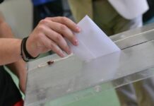 Δημοσκόπηση Metron Analysis: Καλπάζουν ΝΔ και Μητσοτάκης – Προβληματίζει το μεταναστευτικό