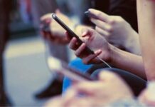 Τα κινητά τηλέφωνα «κόβουν» χρόνια ζωής, προειδοποιούν Αμερικανοί ερευνητές