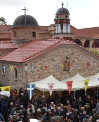Χιλιάδες κόσμος για τον Αγιο Ιάκωβο (Τσαλίκη) στη Μονή Οσίου Δαυίδ (ΦΩΤΟ)