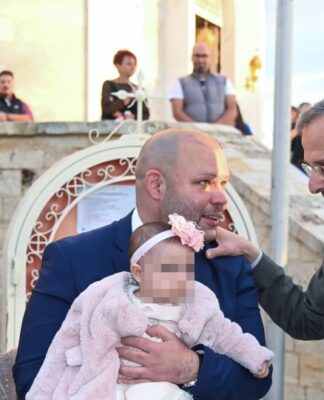 Η βάφτιση της μικρής Αλίκης Βουγιουκλάκη