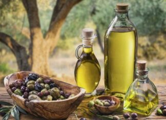 Γιατί σε περιόδους νηστείας απαγορεύεται το λάδι αλλά τρώμε ελιές;