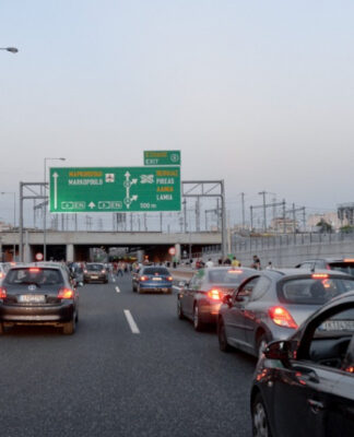 Καραμπόλα με 6 οχήματα στην Αττική Οδό