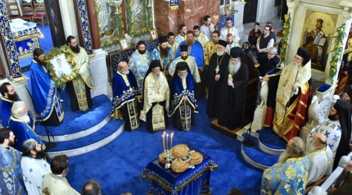 ΑΓΙΟΣ ΝΙΚΟΛΑΟΣ ΠΕΙΡΑΙΑ: Εορτασμός με κάθε τιμή και μεγαλοπρέπεια (ΦΩΤΟ)