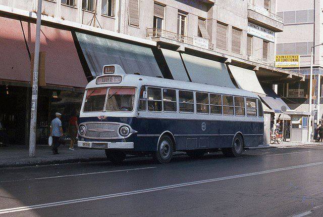 Τα αξέχαστα θρυλικά μπλε λεωφορεία που κατασκευάζονταν στην Ελλάδα και ένωναν τις γειτονιές με το κέντρο - Εικόνα 2