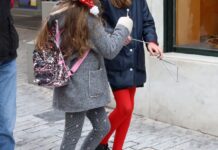 Κάλαντα τρόμου – 15χρονος με μαχαίρι λήστεψε ανήλικους