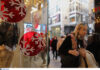 Εορταστικό ωράριο σήμερα Σάββατο 28/12: Τι ώρα κλείνουν σούπερ μάρκετ και μαγαζιά