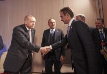 Ερντογάν σε Μητσοτάκη: Τι κάνει ο ανιψιός σου ο Κώστας;