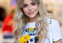 JOSEPHINE: «Έριξε» το Instagram – Ποζάρει topless και με ολόχρυσο κολάν!