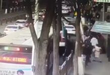 ΑΠΙΣΤΕΥΤΟ: Άνοιξε τρύπα στον δρόμο και «κατάπιε» λεωφορείο! (ΒΙΝΤΕΟ)