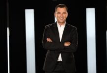 Άγγελος Μπράτης: «Αυτό γίνεται επειδή είμαι gay» (ΒΙΝΤΕΟ)