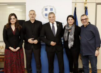 Συνάντηση Μώραλη – Πατούλη για νέα χρηματοδότηση του Δημοτικού Θεάτρου Πειραιά