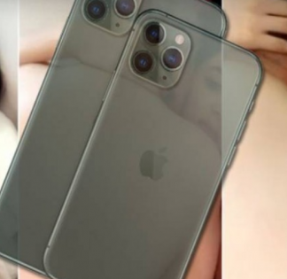 ΑΙΣΧΟΣ: Κοιμήθηκε με παππού για ένα iPhone 11! (ΒΙΝΤΕΟ)