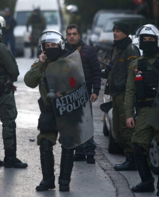 Κουκάκι: Ανακατάληψη των κτηρίων στις οδούς Ματρόζου και Παναιτωλίου από αντιεξουσιαστές