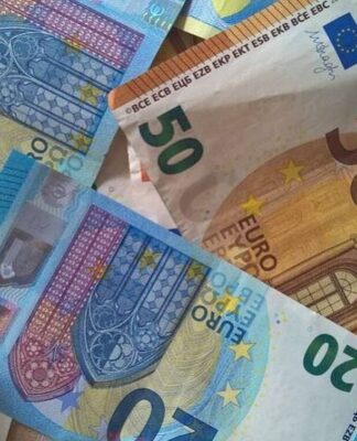 Συντάξεις: Έκδοση επικουρικών με διαδικασίες εξπρές – Ξεμπλοκάρουν τα χρήματα 50.000 συνταξιούχων