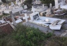 Καλαμάτα: Ανήλικοι βέβηλοι ξέθαψαν πτώμα και το έβαλαν στην είσοδο του νεκροταφείου