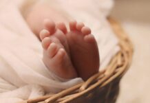 Ασύλληπτη τραγωδία: Νεκρό βρέφος σε πλυντήριο ρούχων