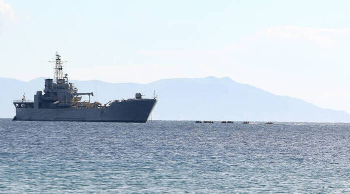 Σε Μυτιλήνη και Σάμο αρματαγωγά για τη φιλοξενία προσφύγων