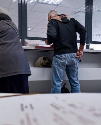 Κι όμως είναι αλήθεια: Η εφορία «χαρίζει» χρέη σε 535.000 φορολογούμενους