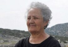 Κίναρος: Γνωρίστε την κυρά Ρηνιώ, τη μοναδική κάτοικο του νησιού (ΦΩΤΟ + ΒΙΝΤΕΟ)
