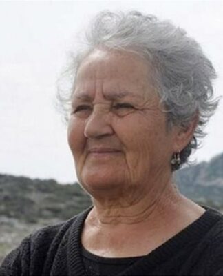 Κίναρος: Γνωρίστε την κυρά Ρηνιώ, τη μοναδική κάτοικο του νησιού (ΦΩΤΟ + ΒΙΝΤΕΟ)