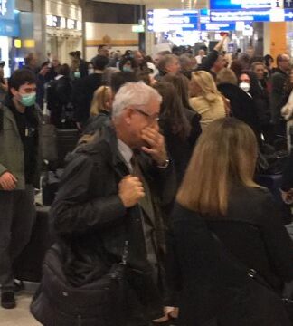Κορωνοϊός: Επέστρεψαν οι μαθητές του Κολλεγίου Ψυχικού – Πέντε με έντονο βήχα και πυρετό