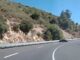 ΒΙΝΤΕΟ ΣΟΚ: Οδηγός τρέχει με ιλιγγιώδη ταχύτητα, χάνει τον έλεγχο και πέφτει στο στηθαίο