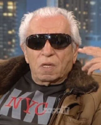 ΤΑΣΟΣ ΜΠΟΥΓΑΣ: «Η Ρούλα Κορομηλά μου είπε να βάψω τα μαλλιά μου μαύρα για να με βγάλει στην εκπομπή»