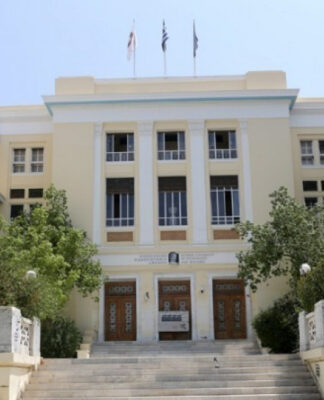 ΑΣΟΕΕ: Ειδικός φρουρός τράβηξε όπλο μέσα στο πανεπιστήμιο – Δέχθηκε επίθεση από 30 άτομα