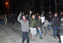ΣΟΚΑΡΙΣΤΙΚΟ ΒΙΝΤΕΟ: Άνοιξε τα σύνορα ο Ερντογάν – Δείτε πόσοι πρόσφυγες περνούν ελεύθερα μέσα στην Ελλάδα
