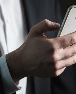 Σάλος με τις πενταψήφιες απάτες με SMS – Τι αλλάζει μετά τις υπέρογκες χρεώσεις