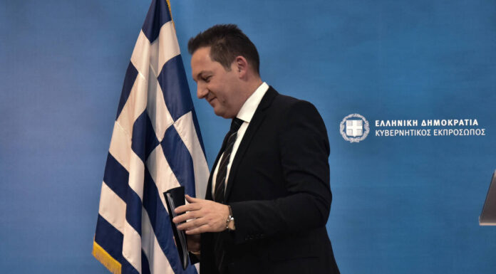 Κοροναϊός: Κλείνουν σχολεία, θέατρα, γήπεδα και ΜΜΜ αν «έρθει» στην Ελλάδα – ΠΝΠ ανακοίνωσε ο Πέτσας