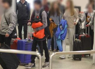 Κοροναϊός: Αναστέλλονται όλες οι σχολικές εκδρομές στο εξωτερικό