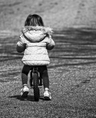 Φρίκη: Νεαρός βίασε 5χρονη μέσα στην πρεσβεία των ΗΠΑ