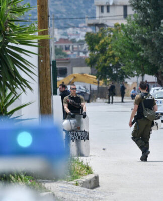 Κόρινθος: Άγρια συμπλοκή με κακοποιούς – Δύο τραυματίες από τους πυροβολισμούς