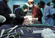 ΦΡΙΚΗ: Μαία ξερίζωσε το κεφάλι νεογέννητου τη στιγμή του τοκετού