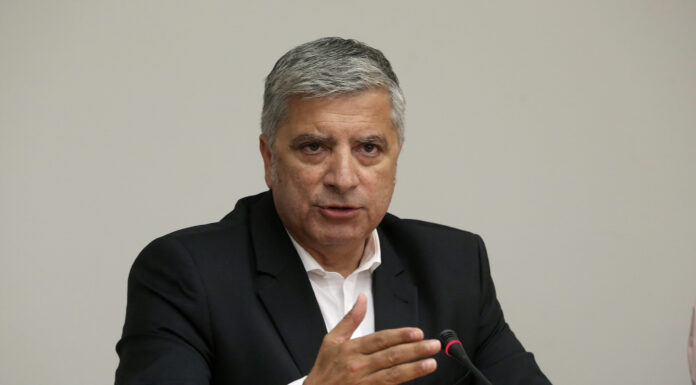 ΠΑΤΟΥΛΗΣ: Κλείσιμο όλων των σχολείων ως μέτρο προφύλαξης από τον κορονοϊό
