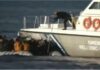 ΣΥΡΙΖΑ: «Να δοθούν εξηγήσεις για τις βίαιες απωθήσεις σκαφών με μετανάστες από το Λιμενικό»