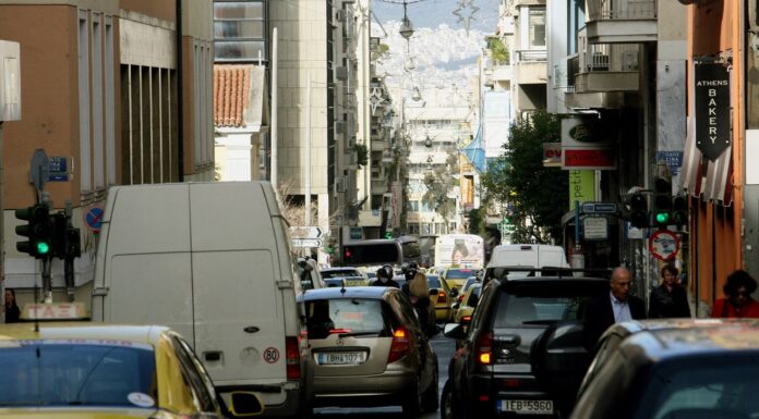 ΠΡΟΣΟΧΗ: Πόσες μέρες «ζει» ο κορονοϊός στο αυτοκίνητο