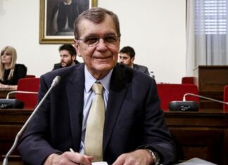 Κορωνοϊός: Ο Δημήτρης Κρεμαστινός νοσηλεύεται στην Εντατική του Ευαγγελισμος