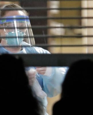 Κοροναϊός: Κρίσιμα τα επόμενα 24ωρα για την πορεία της νόσου – Τι θα πρέπει να προσέξουν οι πολίτες