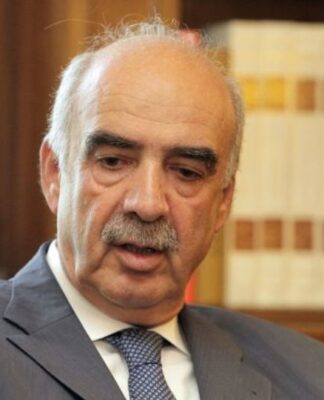 ΜΕΪΜΑΡΑΚΗΣ: Προσφέρει το μισό του μισθού του στη μάχη κατά του ιού