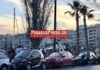 Χαμός από κόσμο στο Πασαλιμάνι – Ισχυρές αστυνομικές δυνάμεις (ΦΩΤΟ)
