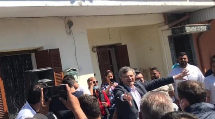 ΣΩΤΗΡΗΣ ΤΣΙΟΔΡΑΣ: Μια συγκλονιστική εικόνα στον οικισμό Ρομά της Λάρισας