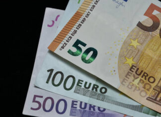 Επίδομα 800 ευρώ: Οι νέες κατηγορίες εργαζομένων που θα το λάβουν
