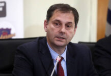 Θεοχάρης: Σε τουριστική περίοδο τριών μηνών βαδίζει ο ελληνικός τουρισμός