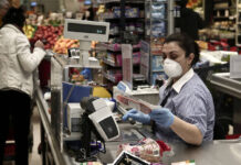 Κορωνοϊός: Άλλαξε το ωράριο λειτουργίας των σούπερ μάρκετ
