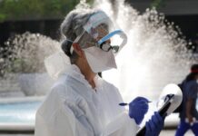 Κορωνοϊός στις ΗΠΑ: 2.494 νεκροί σε ένα 24ωρο – 53.511 νεκροί συνολικά